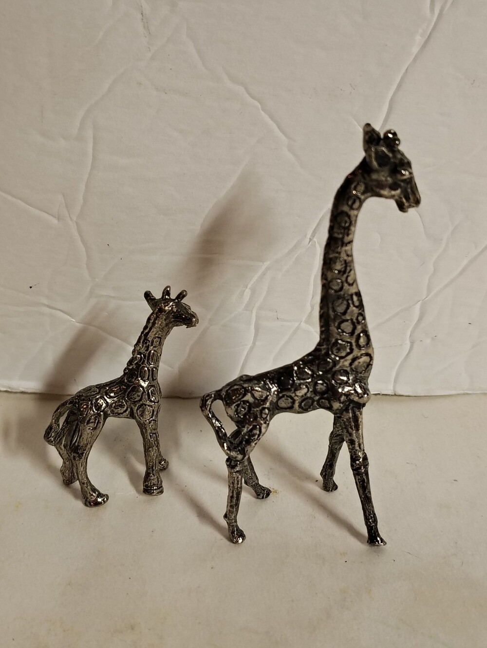 Giraffe Metal Figurines Set Of 2 Mama & Baby Solid Standing Small